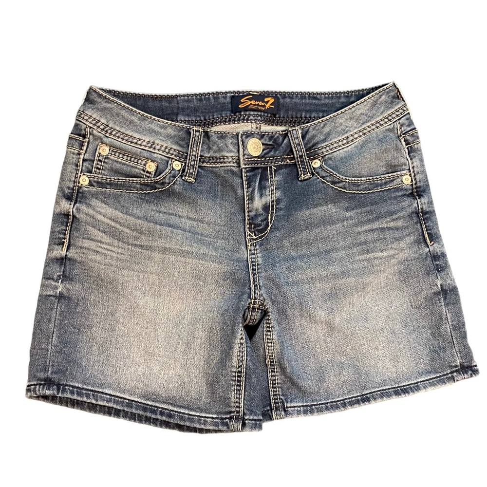 Seven7 Midi Blue Jean shorts size 4
